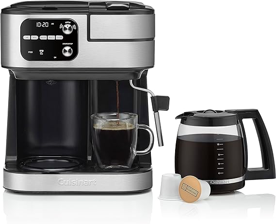 La cafetera Cuisinart Barista System negra 4 en 1 con jarra de 12 tazas y espumador de leche